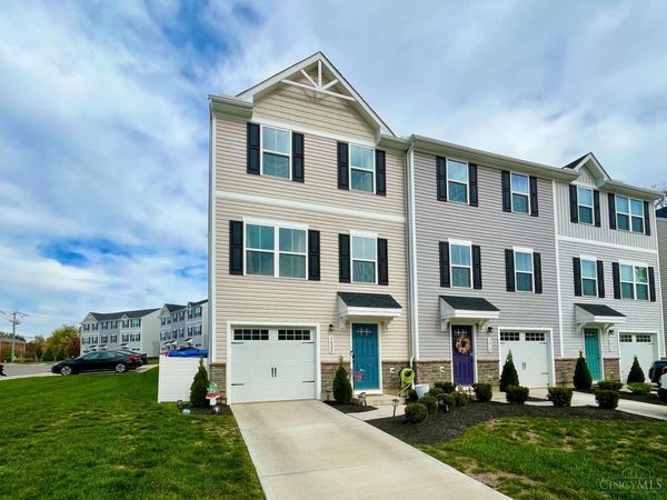 3420 Grovewood Drive, Cincinnati, OH 45251