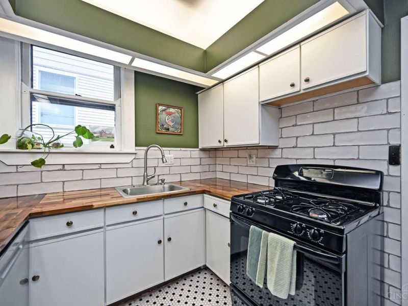 2240 Ravine Street, Cincinnati, OH 45219 Photo 17