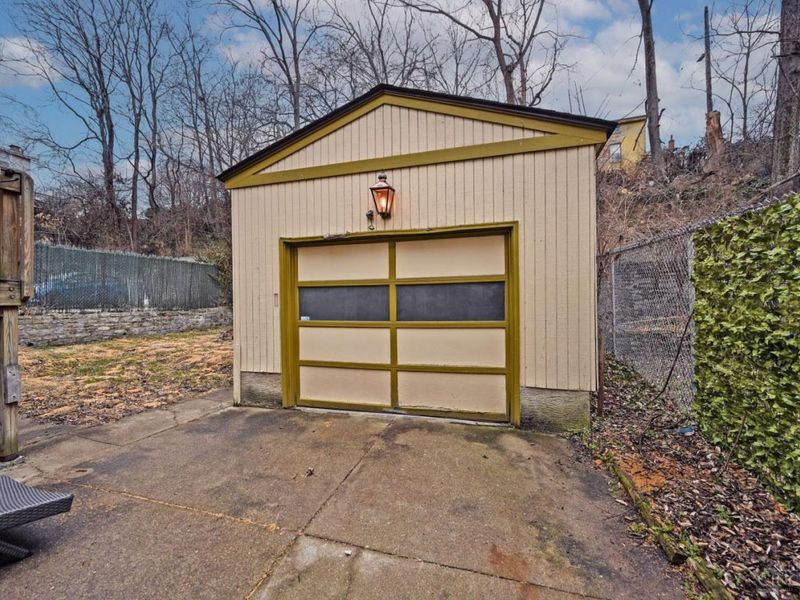 2240 Ravine Street, Cincinnati, OH 45219 Photo 32