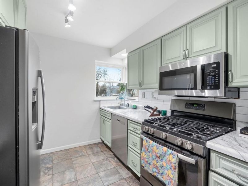 7837 Moss Court, Deer Park, OH 45236 Photo 15