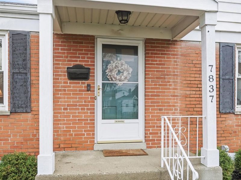 7837 Moss Court, Deer Park, OH 45236 Photo 6