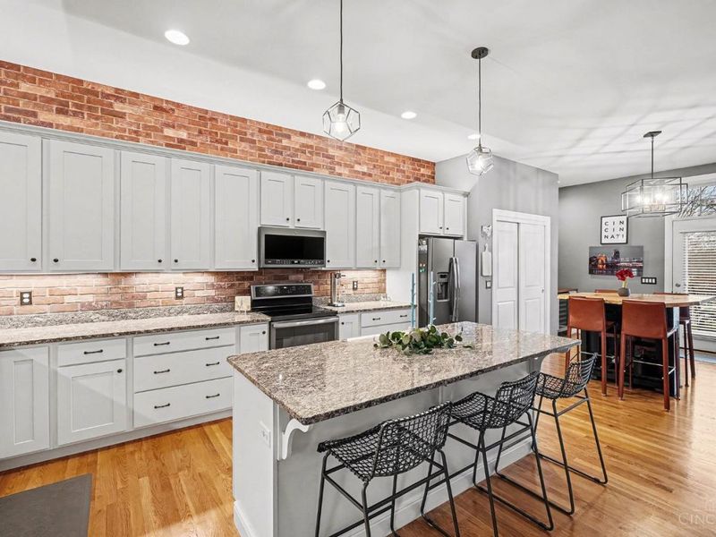 2734 Cleinview Avenue, Cincinnati, OH 45206 Photo 9