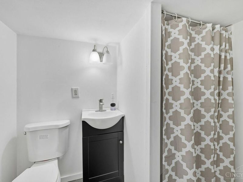 2805 Lawndale Avenue, Cincinnati, OH 45212 Photo 27