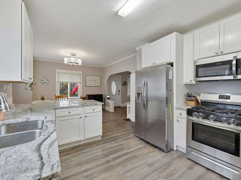 2805 Lawndale Avenue, Cincinnati, OH 45212 Photo 9