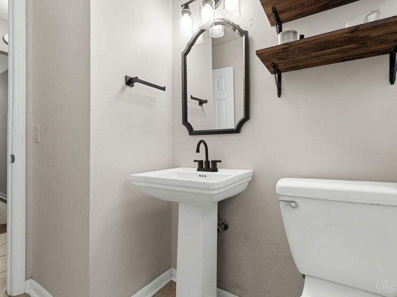 1662 Hilltree Drive, Anderson Twp, OH 45255 Photo 16