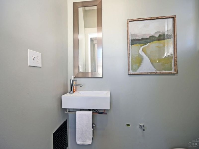 1284 Paddock Hills Avenue, Cincinnati, OH 45229 Photo 32