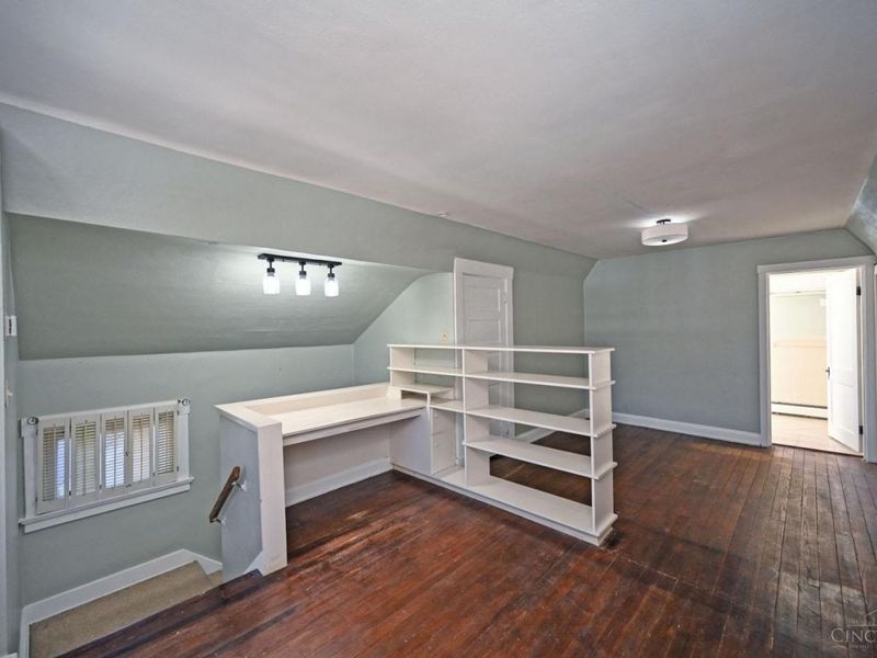 1284 Paddock Hills Avenue, Cincinnati, OH 45229 Photo 56