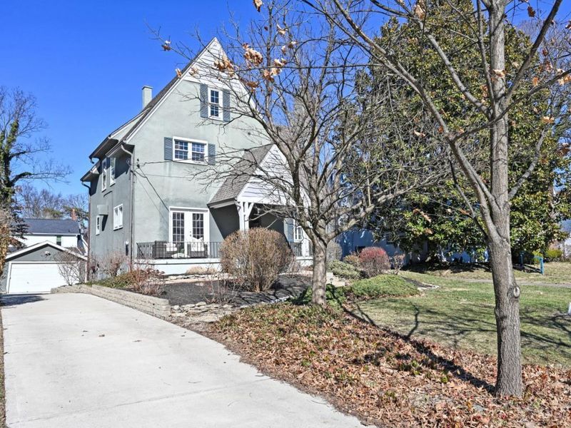 1284 Paddock Hills Avenue, Cincinnati, OH 45229 Photo 8