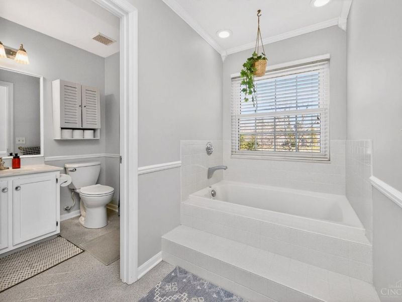 1068 Beacon Way Court, Hamilton Twp, OH 45039 Photo 33