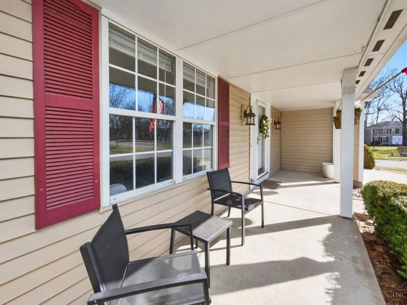 1068 Beacon Way Court, Hamilton Twp, OH 45039 Photo 5