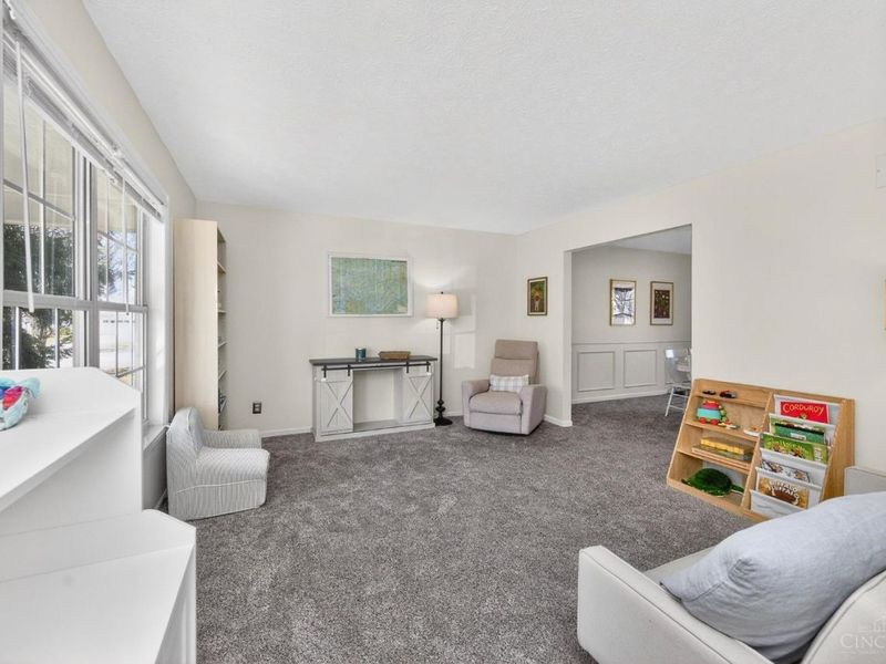 1068 Beacon Way Court, Hamilton Twp, OH 45039 Photo 8