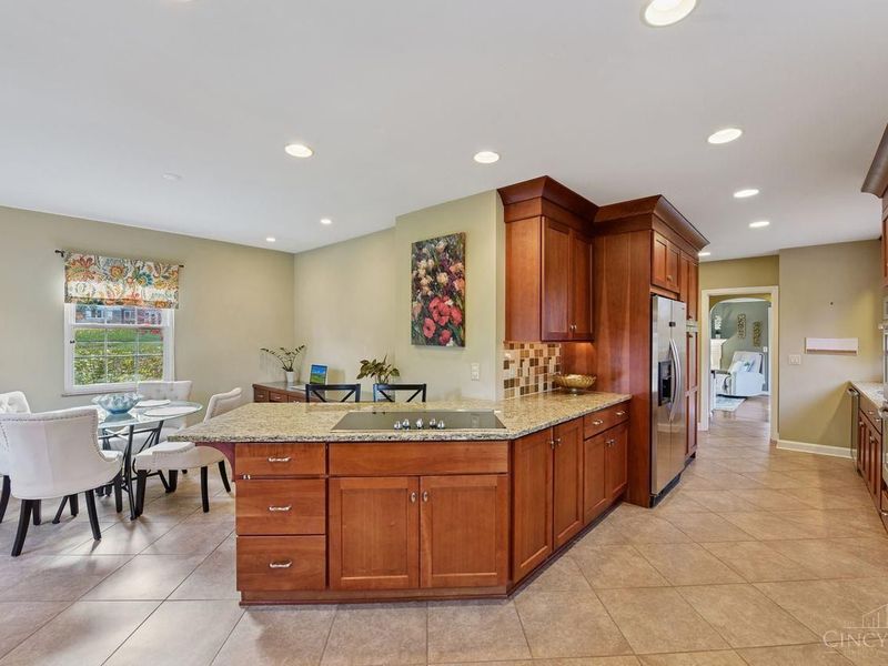 852 Finney Trail, Springfield Twp., OH 45224 Photo 11