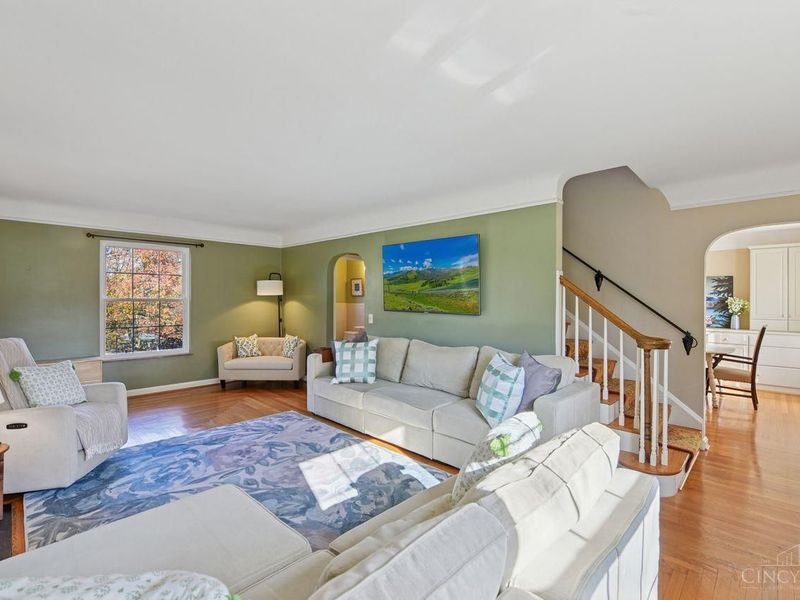 852 Finney Trail, Springfield Twp., OH 45224 Photo 4