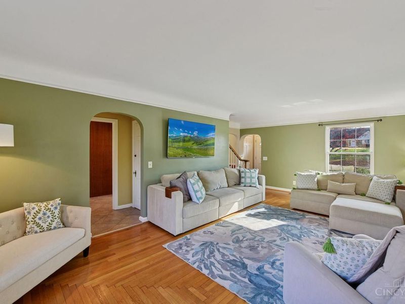 852 Finney Trail, Springfield Twp., OH 45224 Photo 5