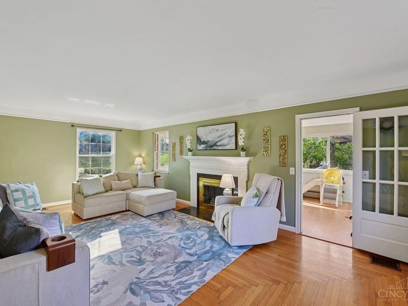 852 Finney Trail, Springfield Twp., OH 45224 Photo 6