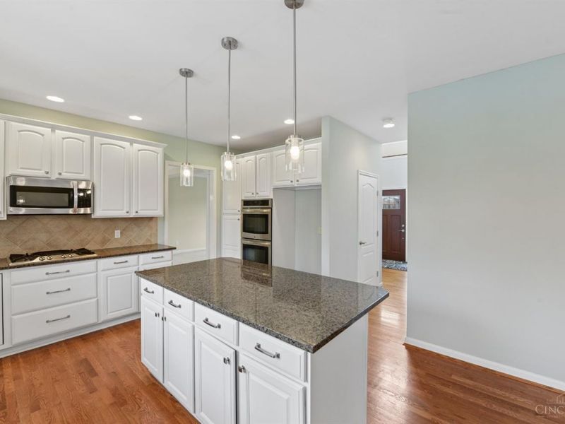 2256 Endovalley Drive, Anderson Twp, OH 45244 Photo 16