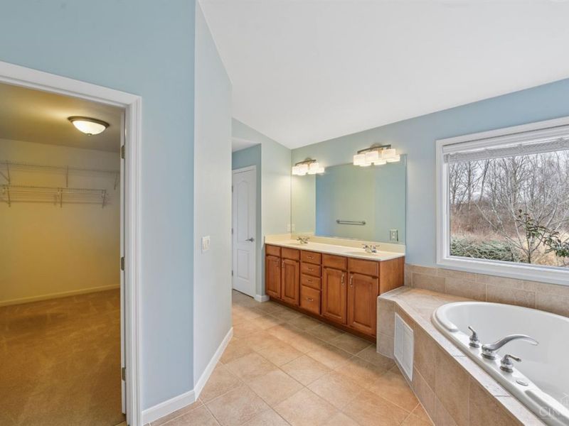 2256 Endovalley Drive, Anderson Twp, OH 45244 Photo 29