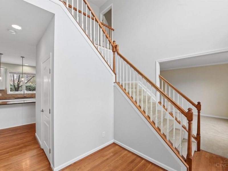 2256 Endovalley Drive, Anderson Twp, OH 45244 Photo 3