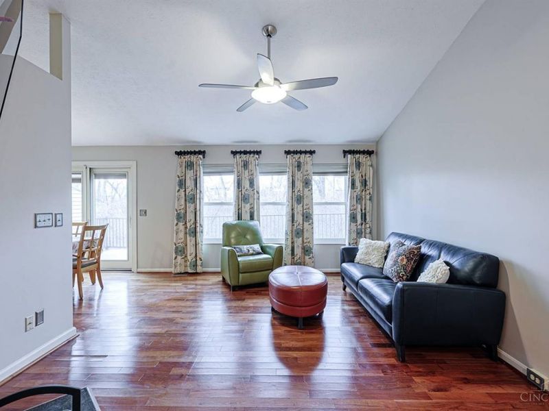 5024 Lord Alfred Court, Sharonville, OH 45241 Photo 6