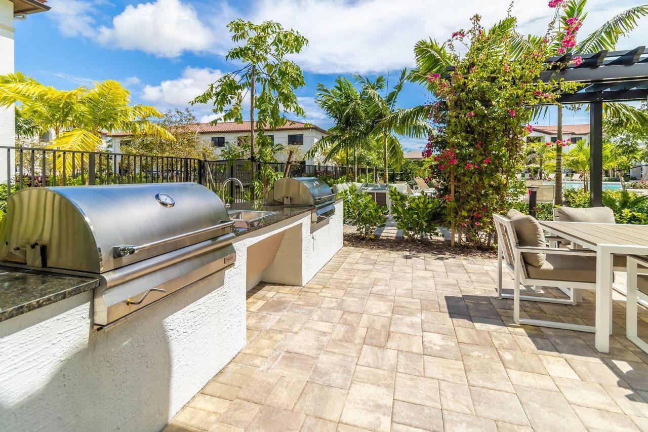 11300 Channing Way, Unit 102, Royal Palm Beach, FL 33414 Photo