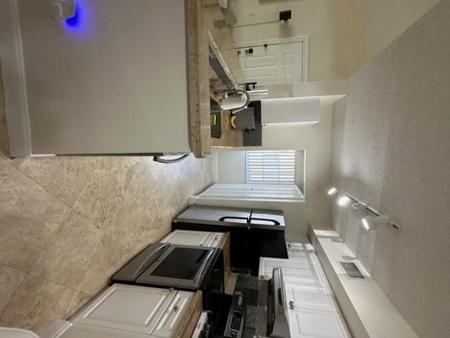 160 Yacht Club Way, Unit 212, Hypoluxo, FL 33462 Photo