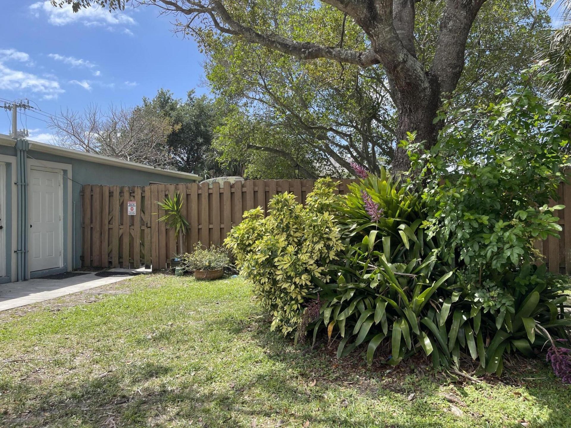 701 SE 4th Street, Unit Apt West, Boynton Beach, FL 33435 Photo