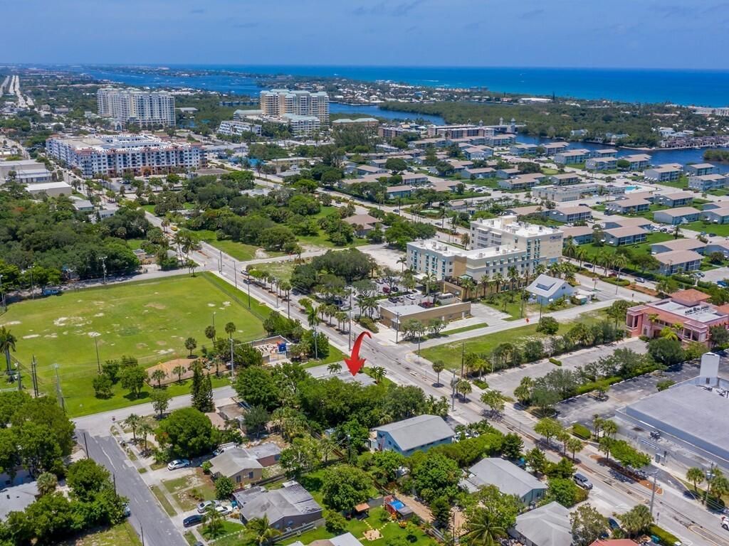 701 SE 4th Street, Unit Apt West, Boynton Beach, FL 33435 Photo