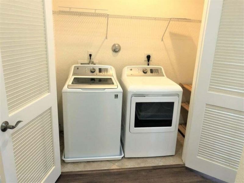 433 Amador Lane, Unit 6, West Palm Beach, FL 33401 Photo