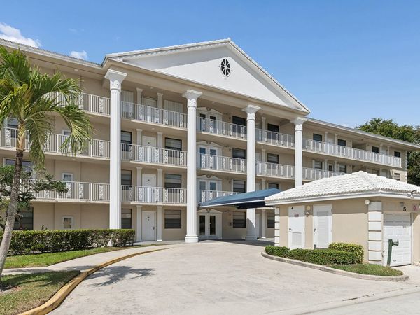 3507 Village Boulevard, Unit 402, West Palm Beach, FL 33409