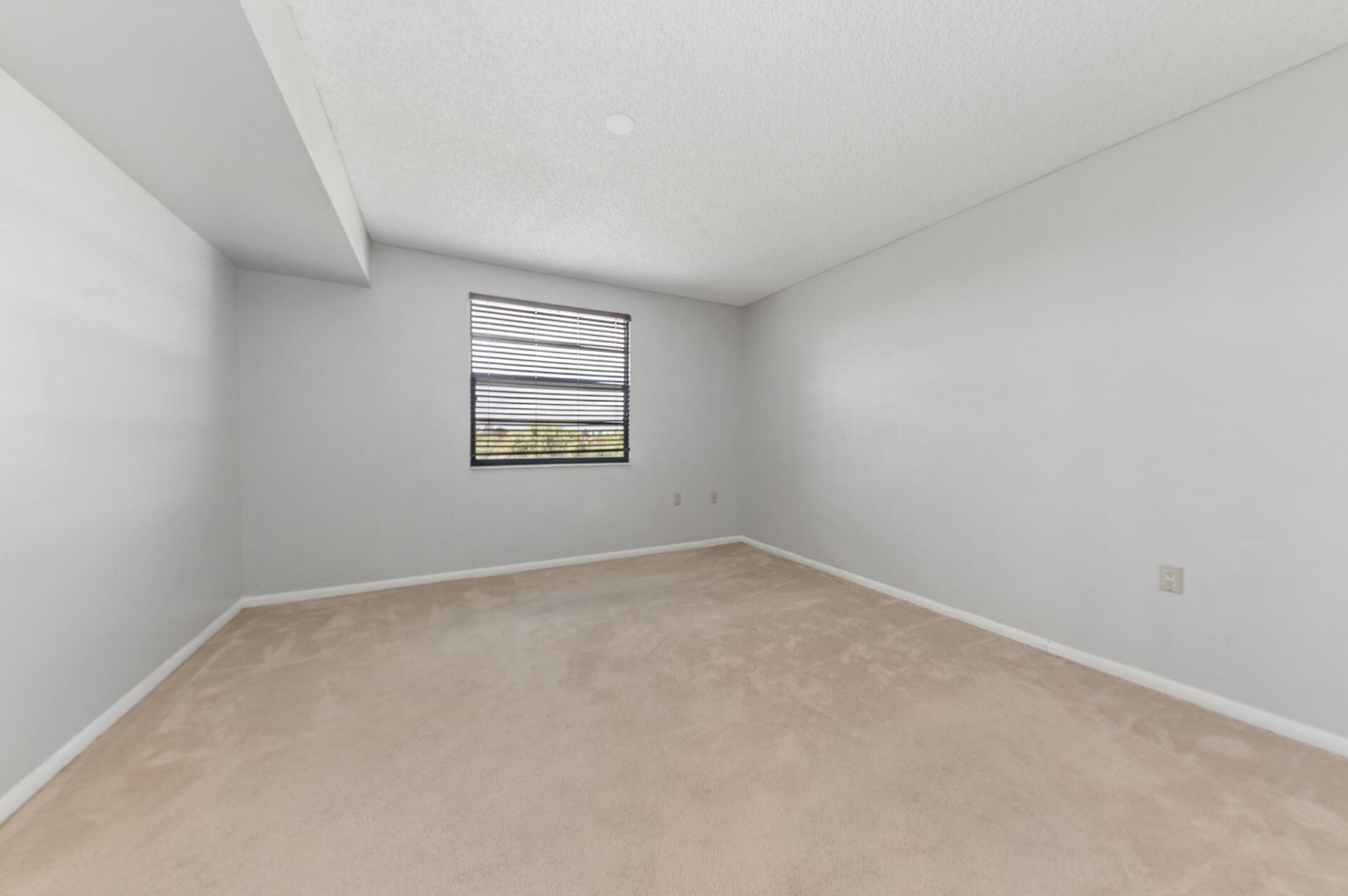 3507 Village Boulevard, Unit 402, West Palm Beach, FL 33409 Photo