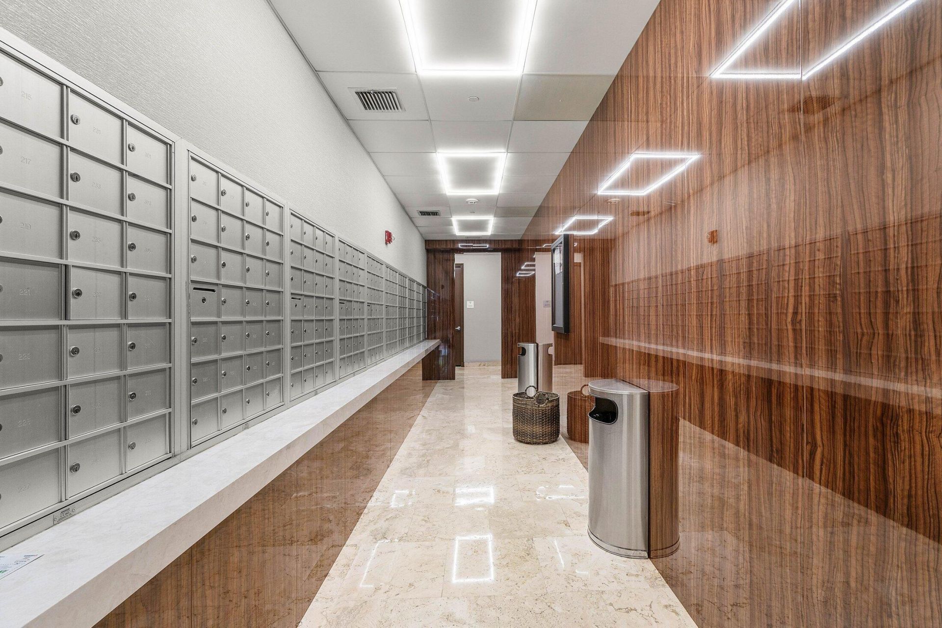 99 SE Mizner Boulevard, Unit 543, Boca Raton, FL 33432 Photo