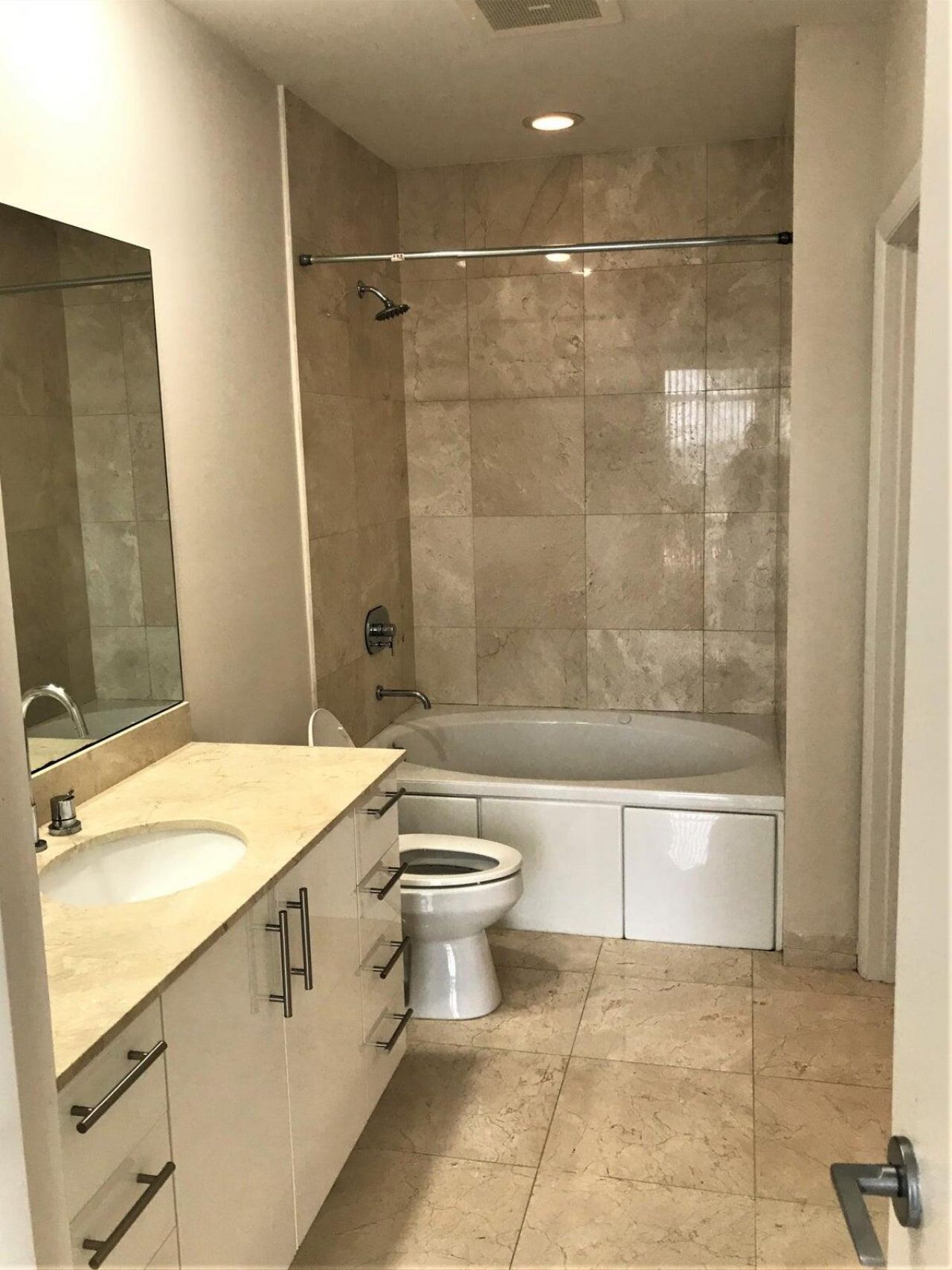 550 Okeechobee Boulevard, Unit Lph-16, West Palm Beach, FL 33401 Photo