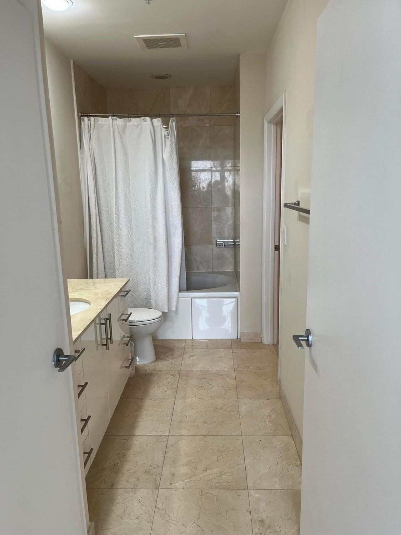 550 Okeechobee Boulevard, Unit Lph-16, West Palm Beach, FL 33401 Photo