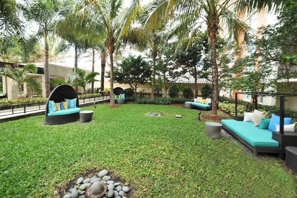 550 Okeechobee Boulevard, Unit Lph-16, West Palm Beach, FL 33401 Photo