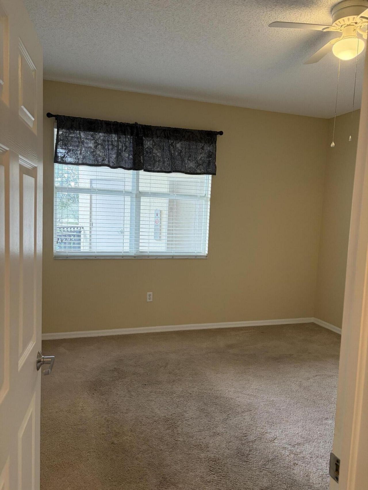 27 Royal Palm Way, Unit 304, Boca Raton, FL 33432 Photo