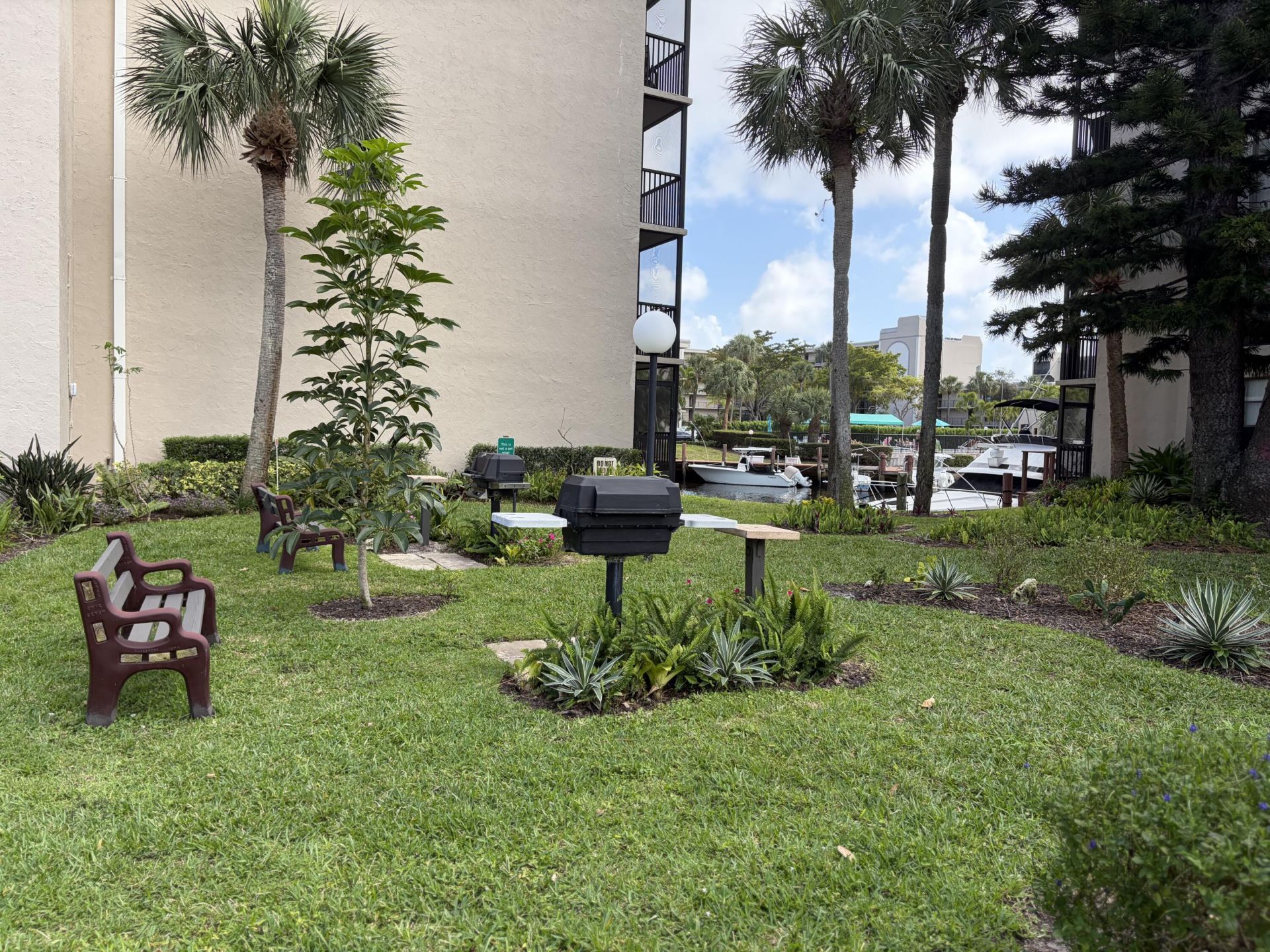 27 Royal Palm Way, Unit 304, Boca Raton, FL 33432 Photo