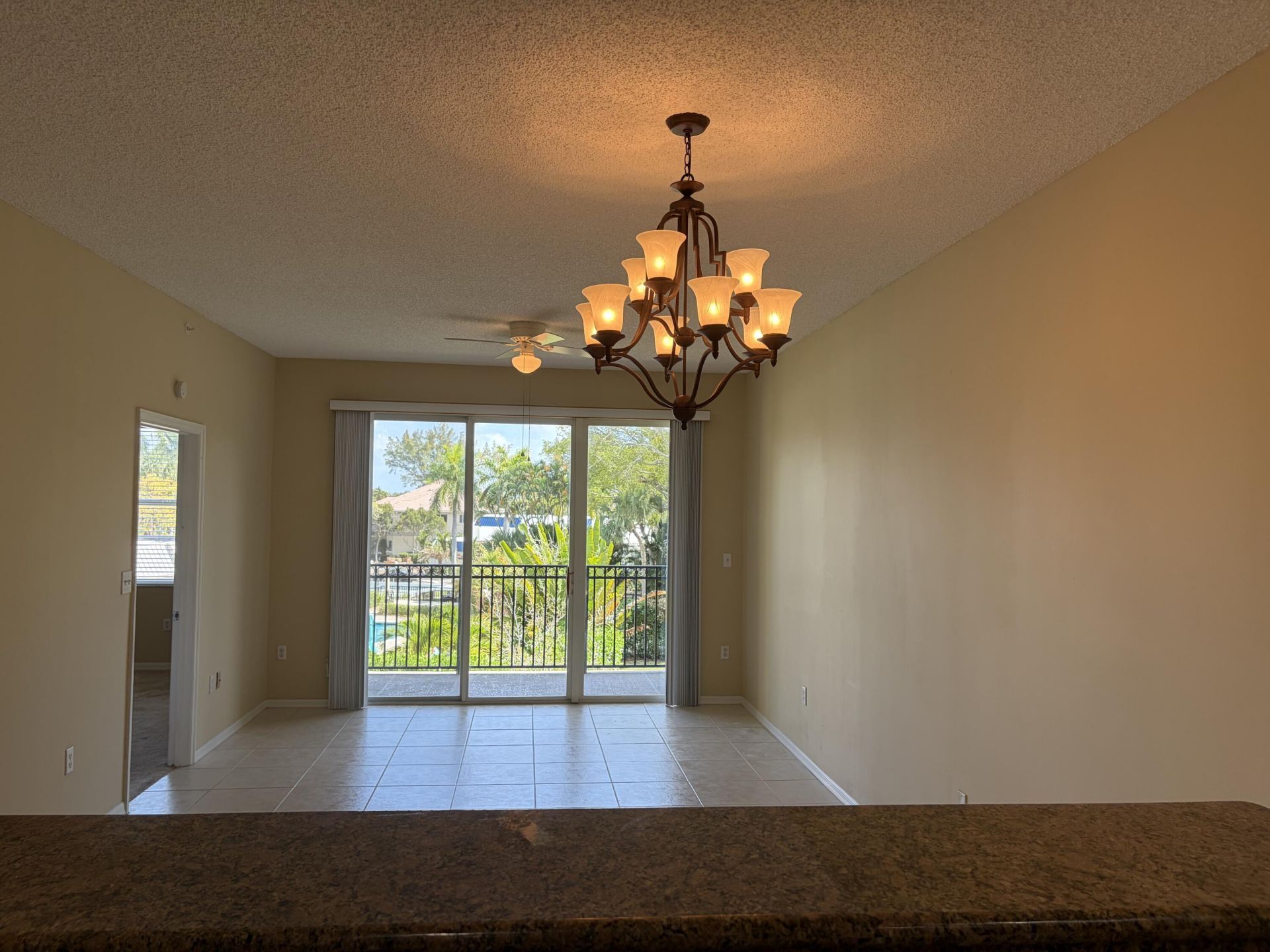 27 Royal Palm Way, Unit 304, Boca Raton, FL 33432 Photo
