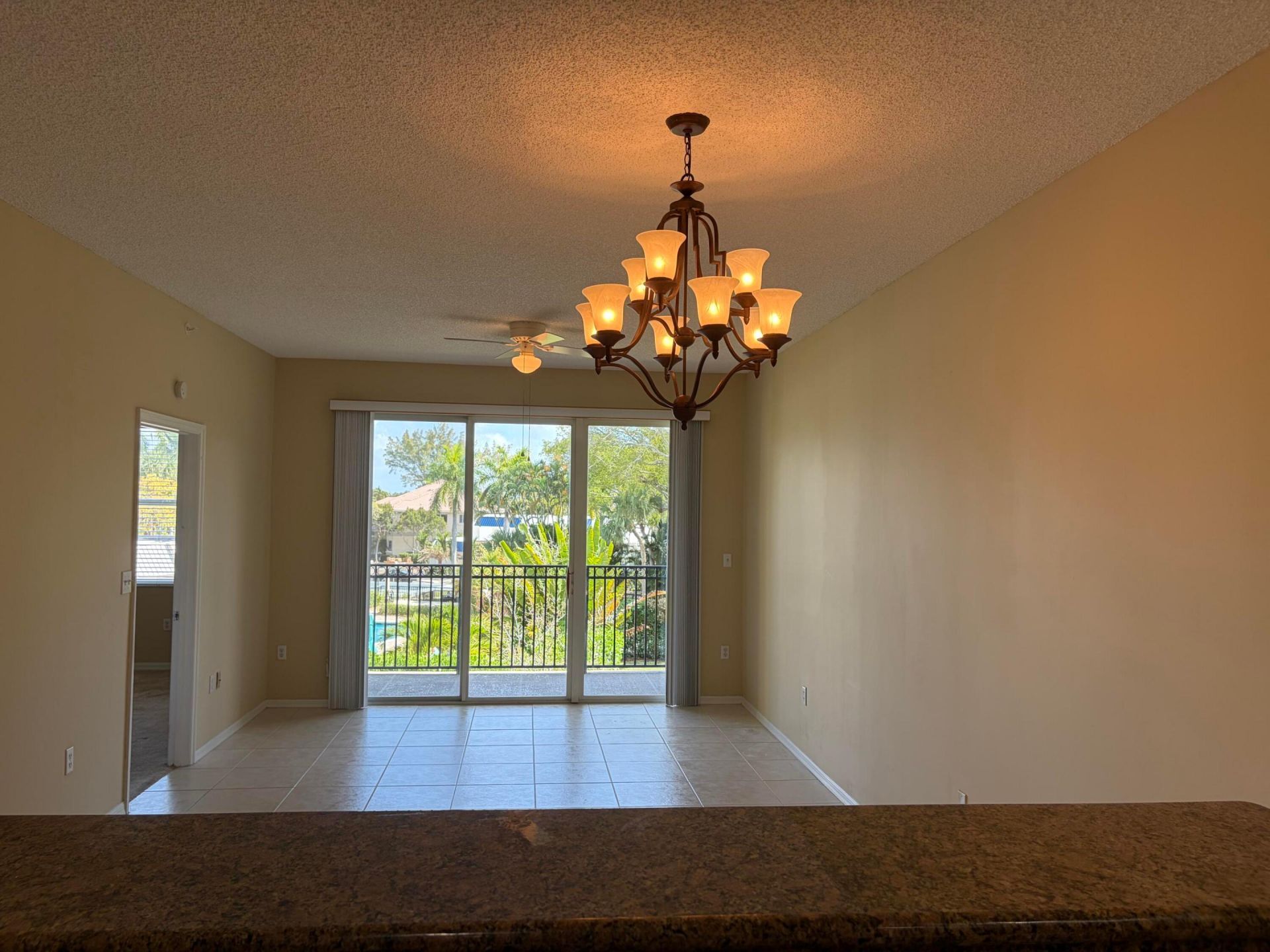 27 Royal Palm Way, Unit 304, Boca Raton, FL 33432 Photo