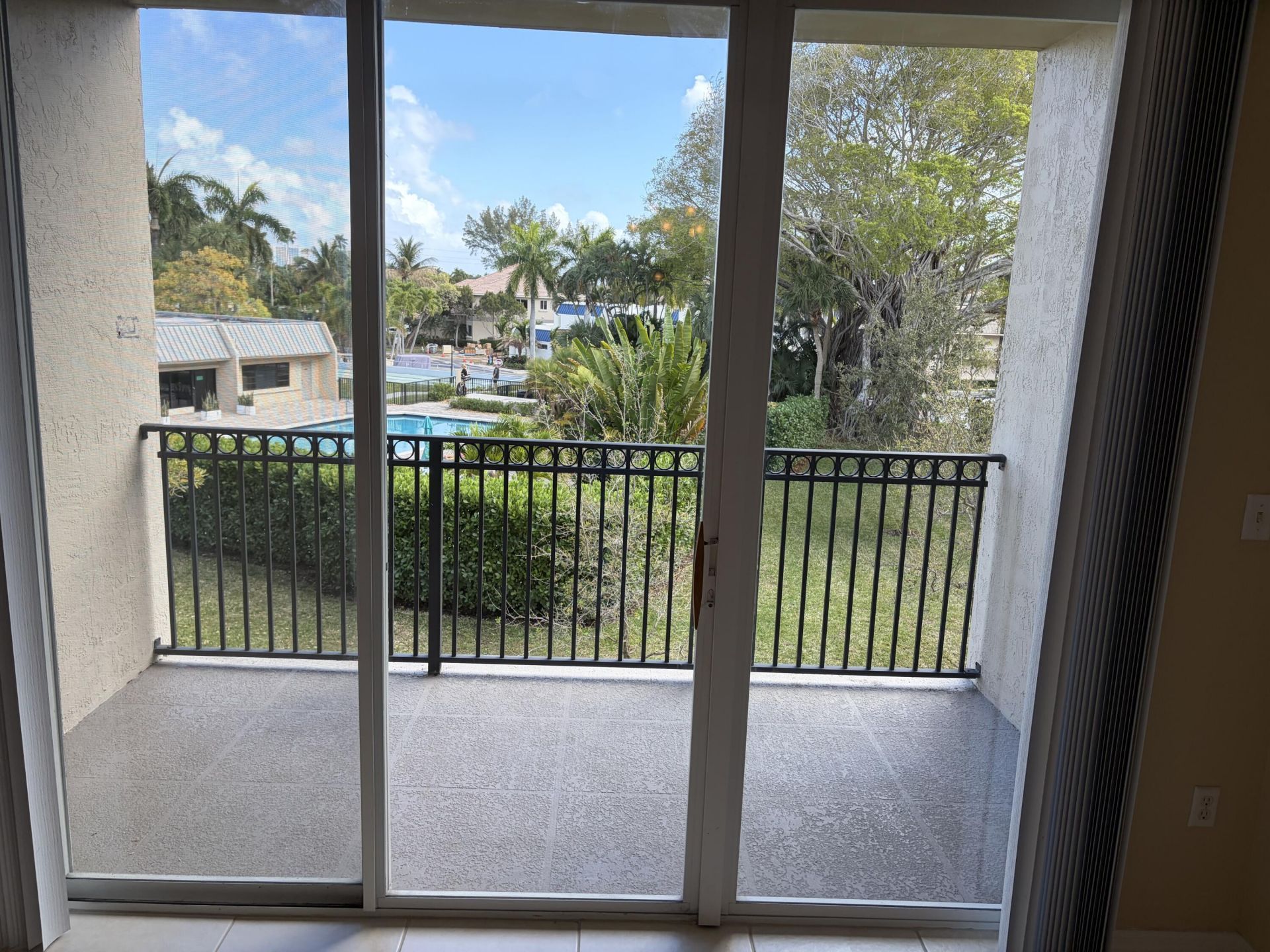 27 Royal Palm Way, Unit 304, Boca Raton, FL 33432 Photo