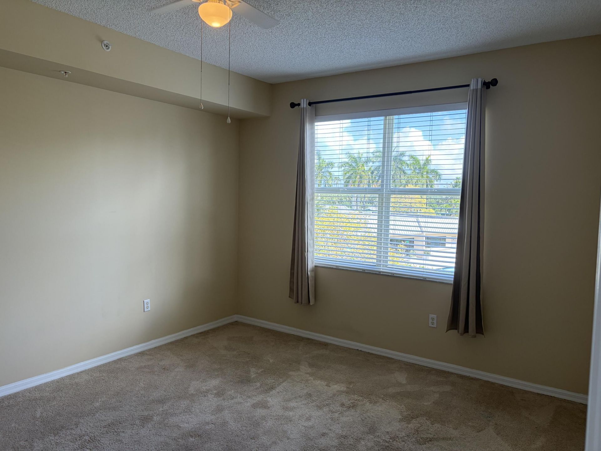 27 Royal Palm Way, Unit 304, Boca Raton, FL 33432 Photo