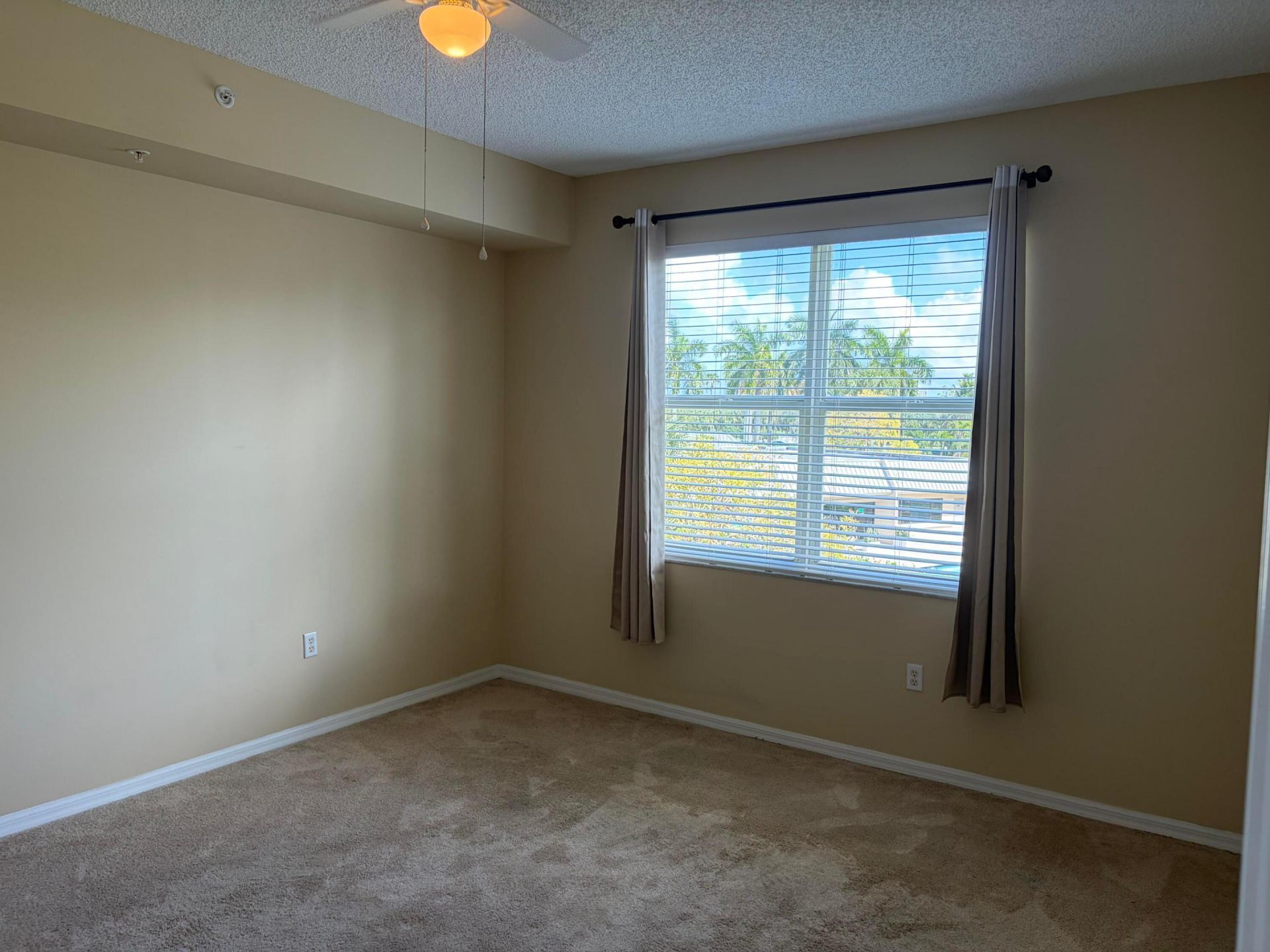 27 Royal Palm Way, Unit 304, Boca Raton, FL 33432 Photo