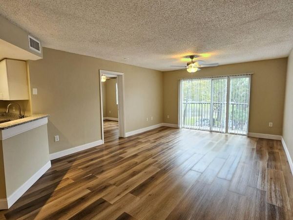 4187 N Haverhill Road, Unit 517, West Palm Beach, FL 33417