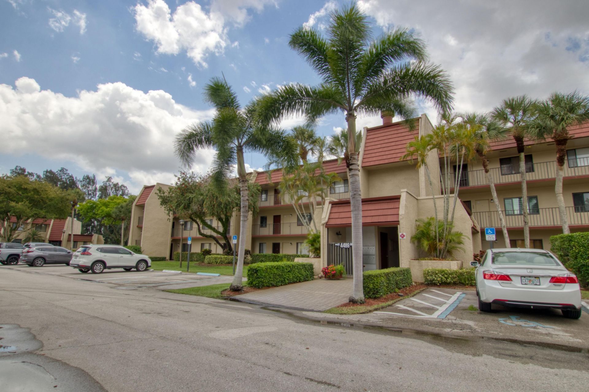 4489 Luxemburg Court, Unit 101, Lake Worth, FL 33467 Photo