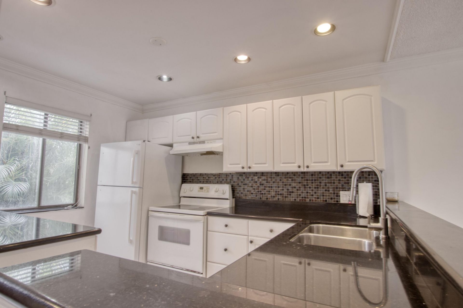 4489 Luxemburg Court, Unit 101, Lake Worth, FL 33467 Photo