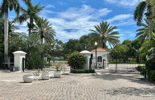 615 Villa Circle, Boynton Beach, FL 33435 Photo