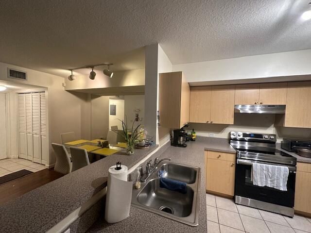 615 Villa Circle, Unit 615, Boynton Beach, FL 33435 Photo