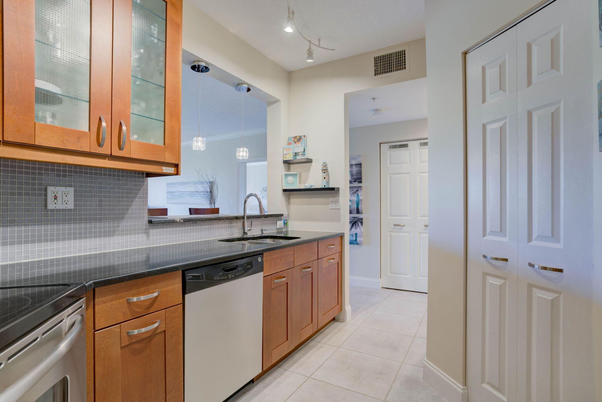 500 Uno Lago Drive, Unit 404, Juno Beach, FL 33408 Photo