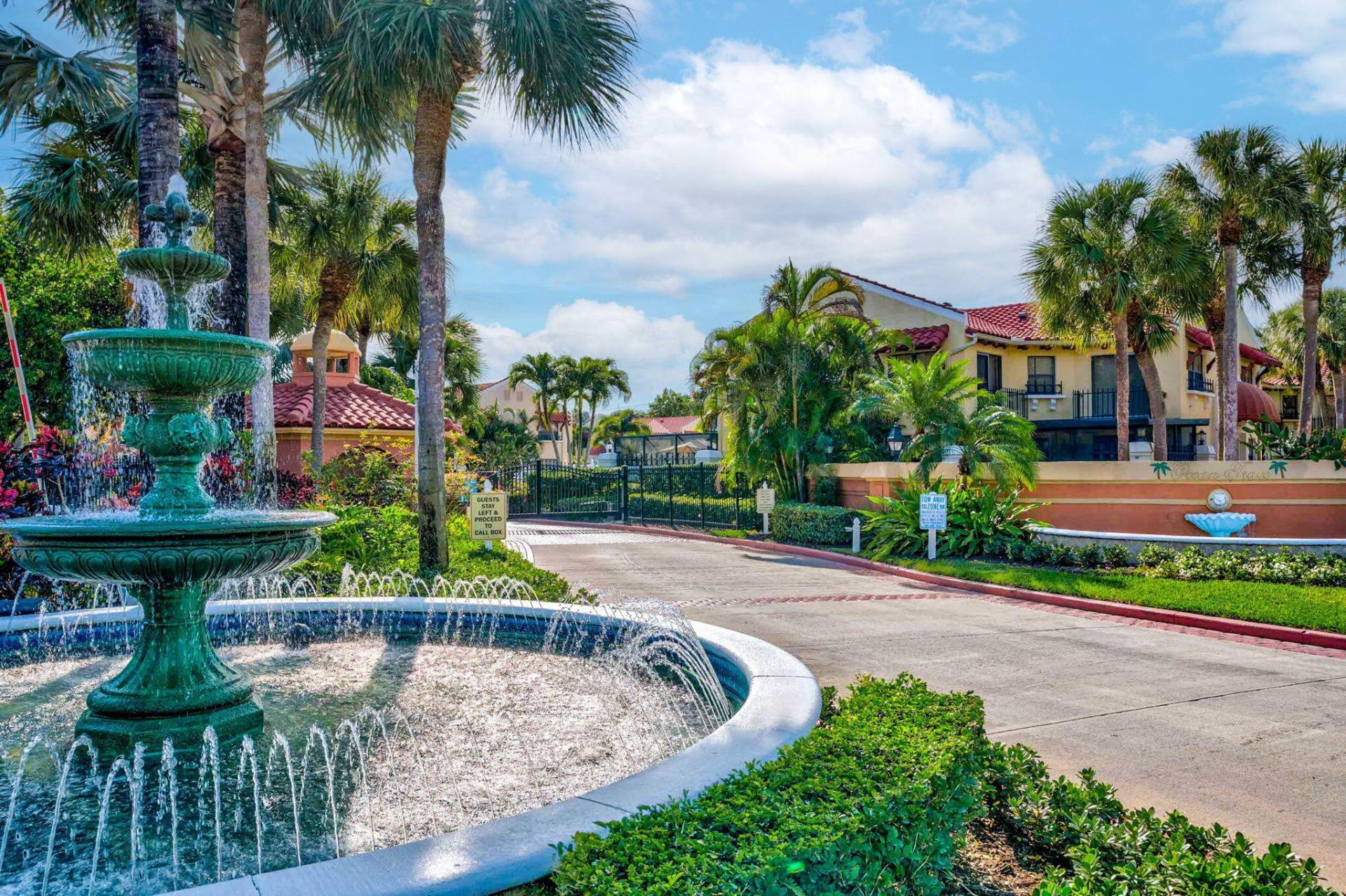 500 Uno Lago Drive, Unit 404, Juno Beach, FL 33408 Photo