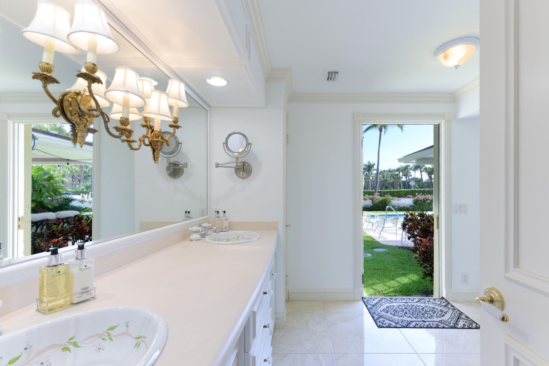 201 Pendleton Avenue, Palm Beach, FL 33480 Photo