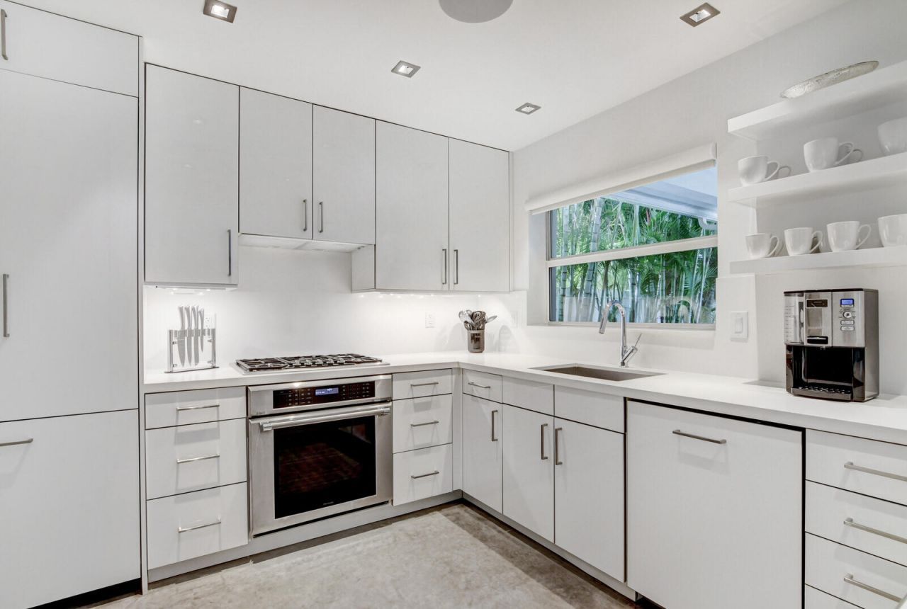 717 NE 1st Court, Delray Beach, FL 33483 Photo